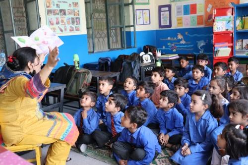 Classroom-Corner-libraries-33